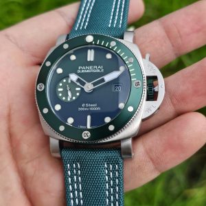 Luminor Panerai Submersible QuarantaQuattro ESteel Verde Smeraldo Green